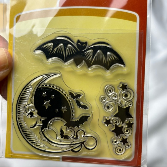 Brand New set of 12 clear stamps & 1 set of Halloween Fall die cuts card making - Picture 8 of 16